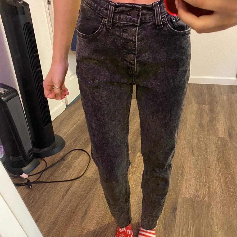 Levi’s mom jeans